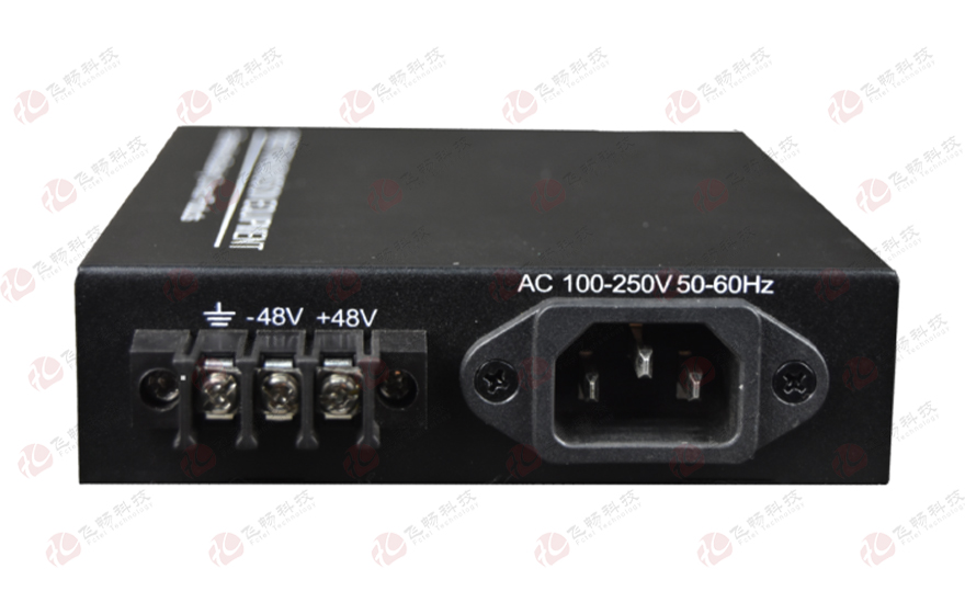 91AV看片入口科技-B系列 4路百兆光纤收发器（电源内置）